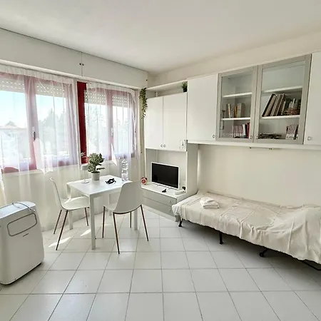 Cosy House Near